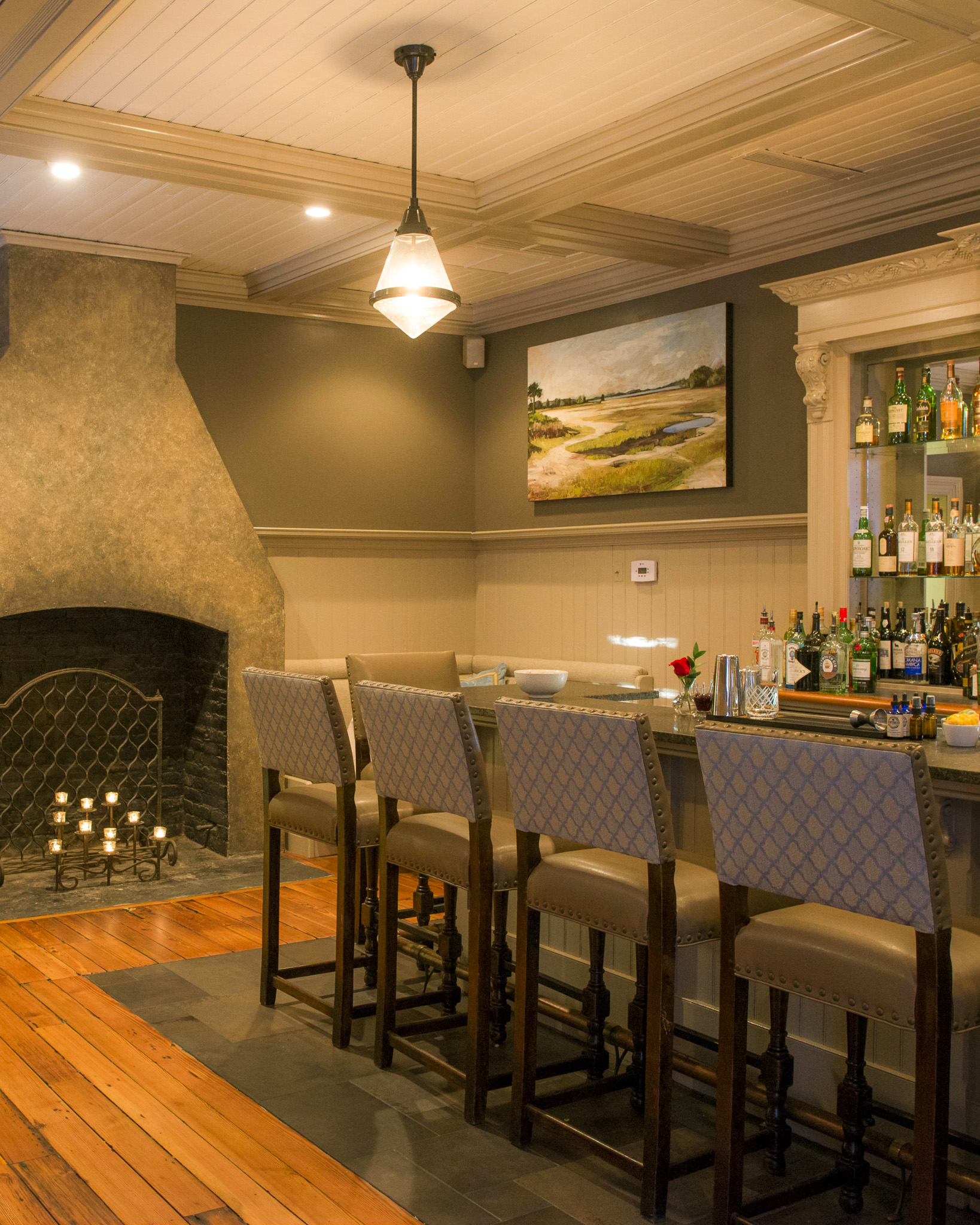 Circa 1886 Restaurant Bar