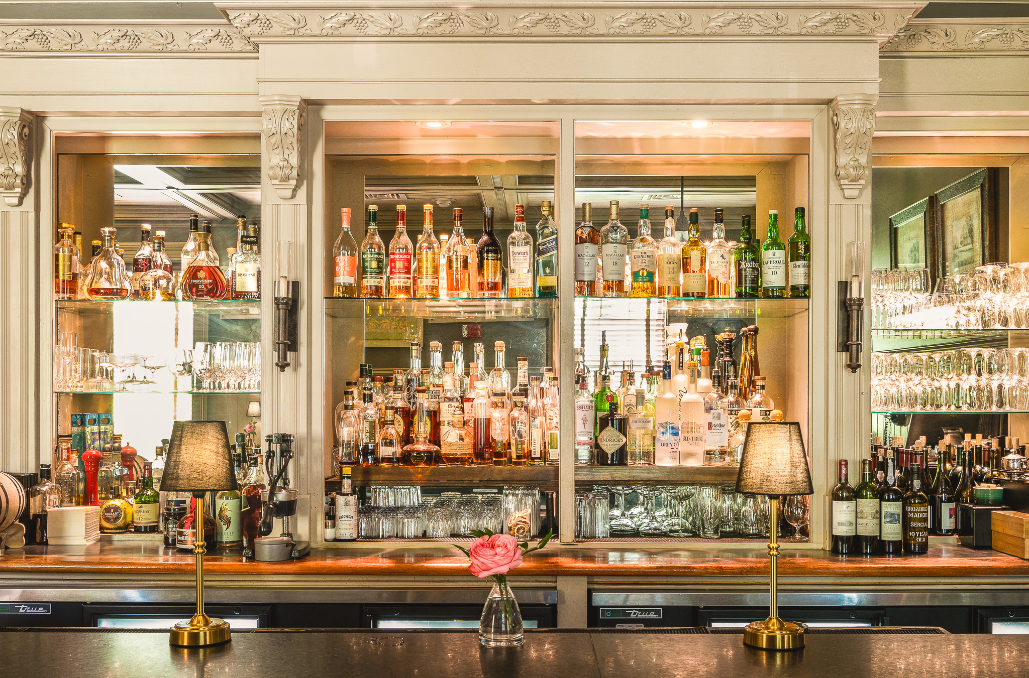 Bar at Circa 1886 Restaurant